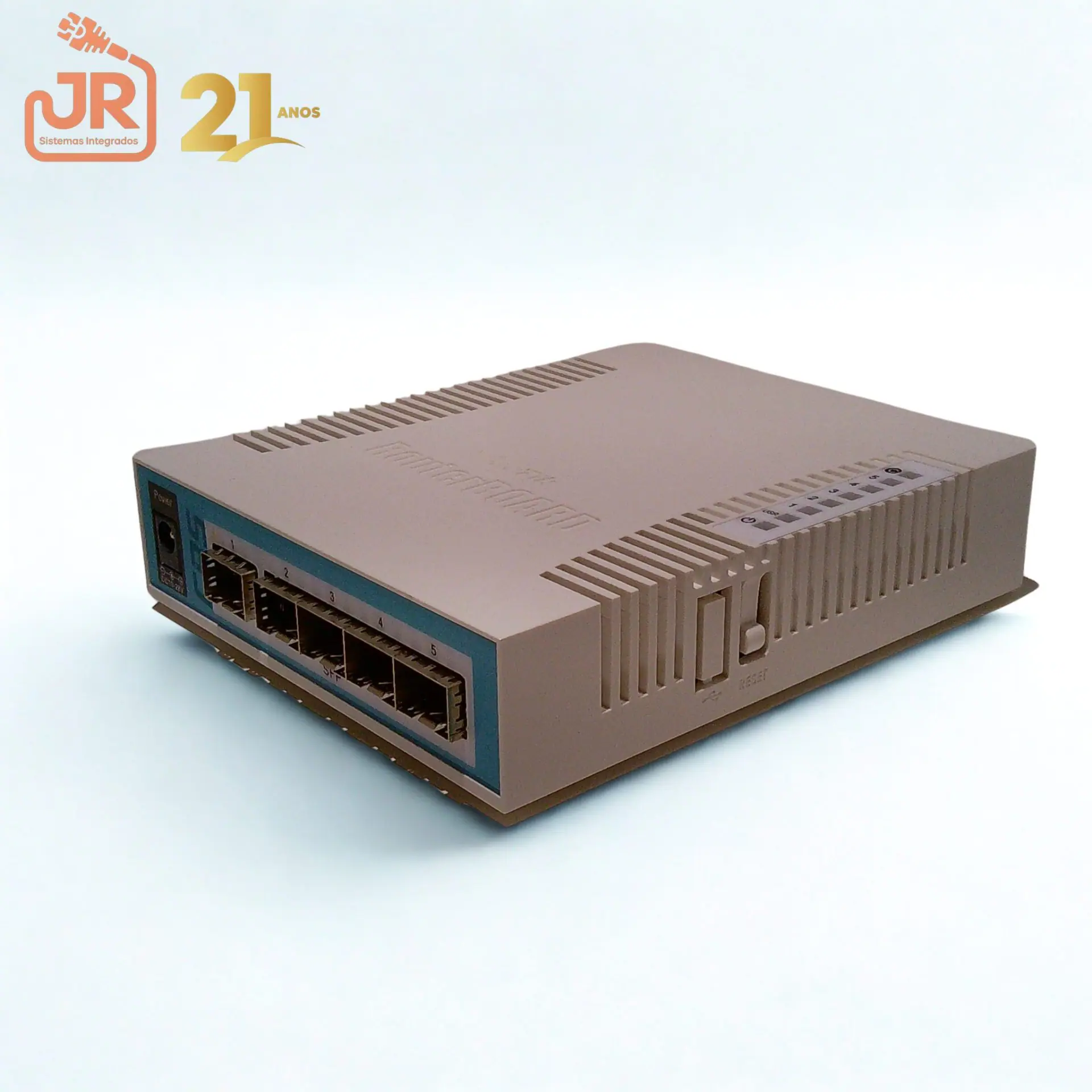 Switch/Roteador MikroTik CRS106-1C-5S (6 Portas Fibra/Ethernet) 3 Switch/Roteador MikroTik CRS106-1C-5S (6 Portas Fibra/Ethernet) - Imagem 3